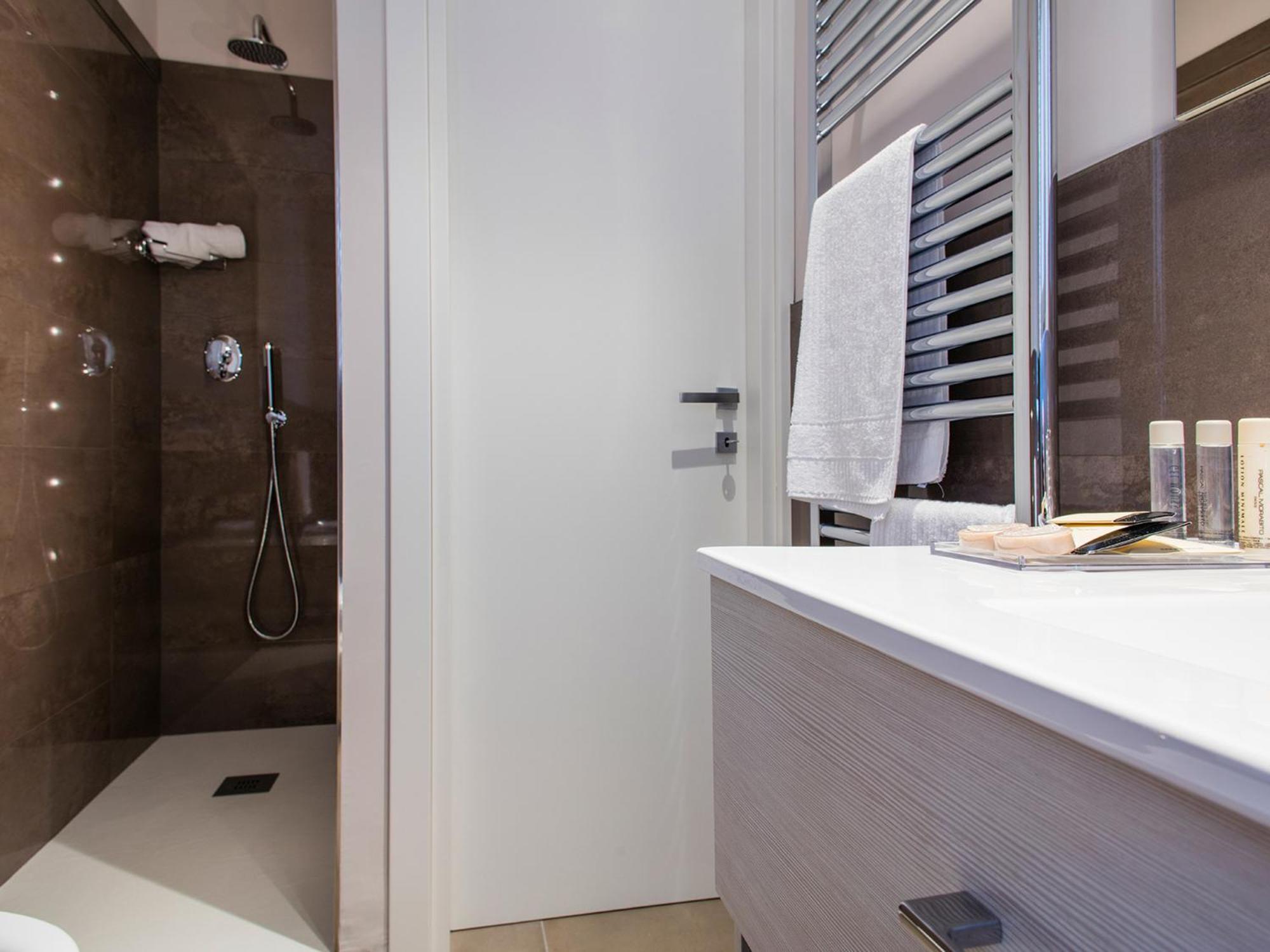 Mane Boutique Hotel Roseto Degli Abruzzi Room photo